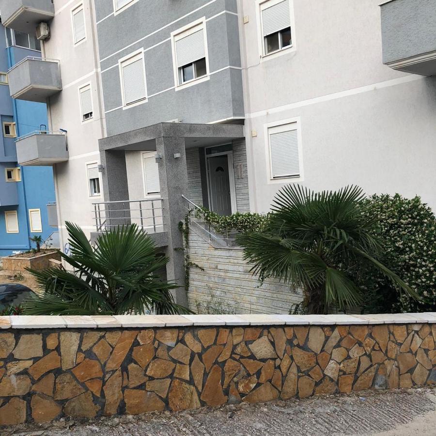 Mary'S Apartment Sarandë Exteriör bild